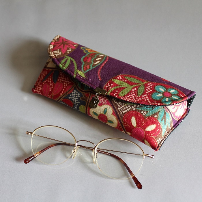 Glasses case - Yuka violet